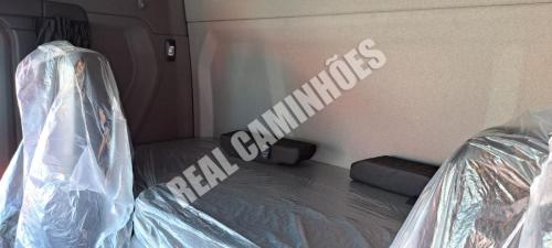 Scania P 360 8x2 Ano 2022 modelo 2023 Vermelha (15)