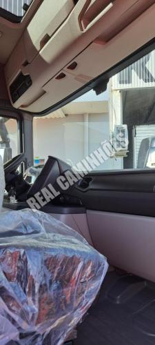 Scania P 360 8x2 Ano 2022 modelo 2023 Vermelha (18)