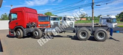 Scania P 360 8x2 Ano 2022 modelo 2023 Vermelha (8)