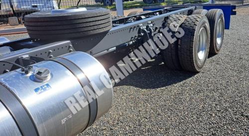 Scania P 360 8x2 Ano 2022 modelo 2023 Vermelha (9)