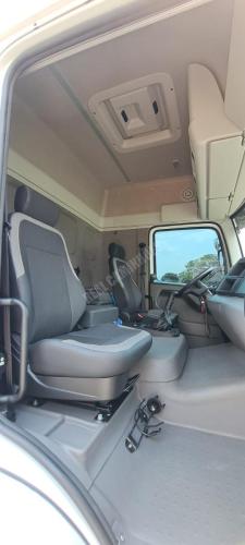 VW 24280 Ano 2022 modelo 2023 Branco Truck com bau (3)