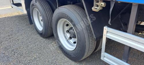 VW 24280 Ano 2022 modelo 2023 Branco Truck com bau (8)