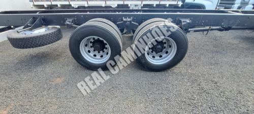 VW24280CRM6x2Ano 2019 modelo 2020BrancoTruck no chassis (10)