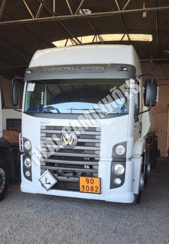 VW30.330 CRC 8x2 Ano 2021 modelo 2022 Branco Bitruck com tanque (2)